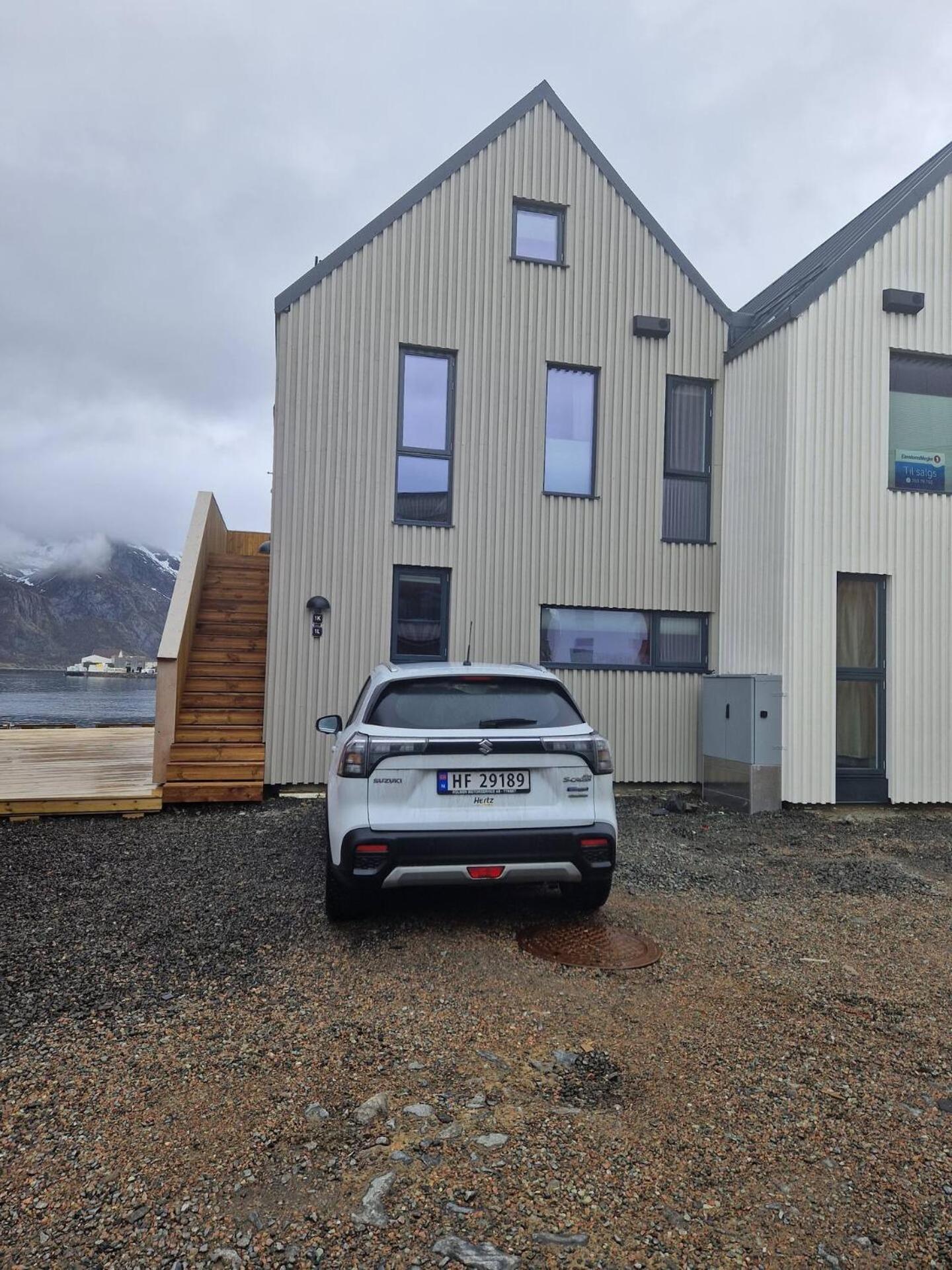 Seafront Apartment Henningsvær Eksteriør billede